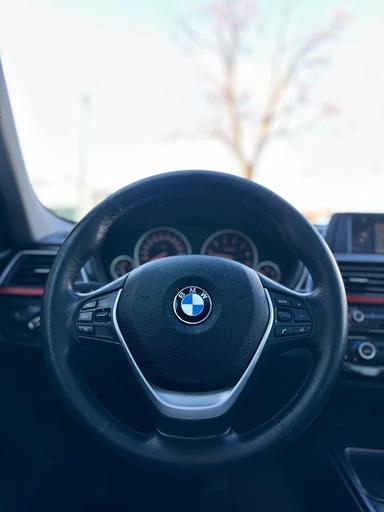 BMW 3 Series 2016 - Thumbnail 14