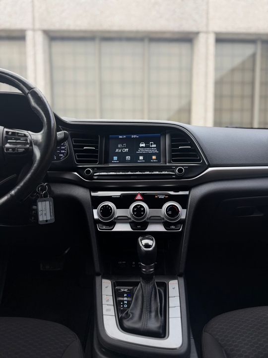 Hyundai Elantra 2020 - Image 11