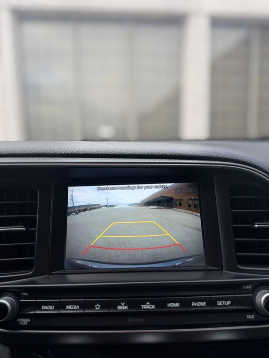 Hyundai Elantra 2020 - Image 18