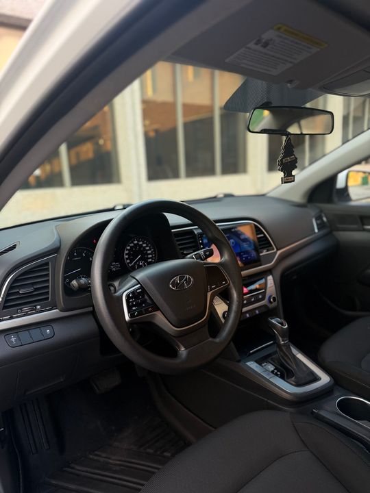 Hyundai Elantra 2018 - Image 16