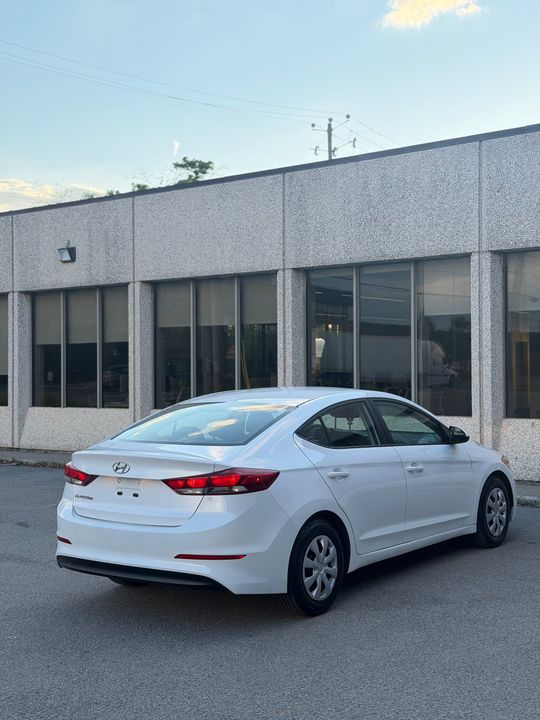 Hyundai Elantra 2018 - Image 6