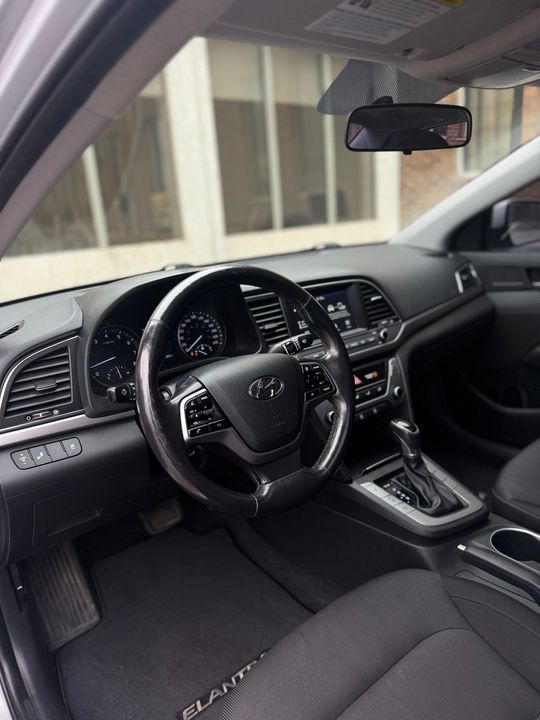 Hyundai Elantra 2018 - Image 9