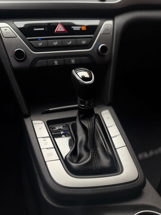 Hyundai Elantra 2018 - Image 13