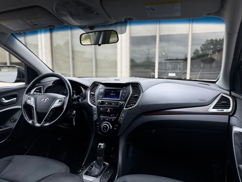 Hyundai Santa Fe Sport 2017 - Image 20