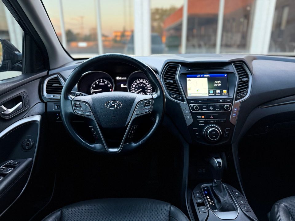 Hyundai Santa Fe Sport 2018 - Image 18