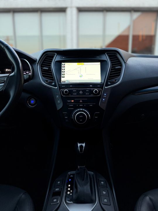 Hyundai Santa Fe Sport 2018 - Image 16