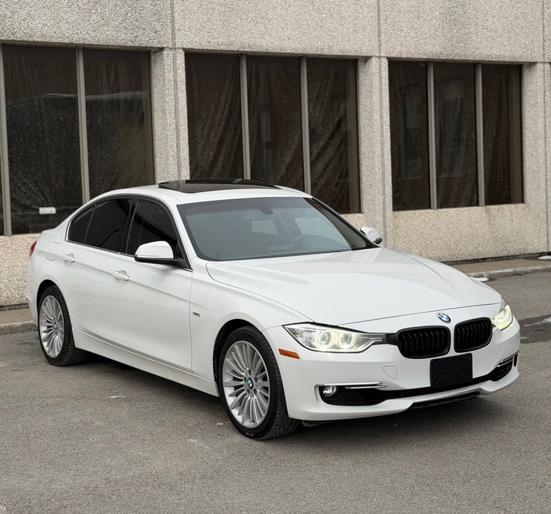 BMW 328i 2013 - Image 1