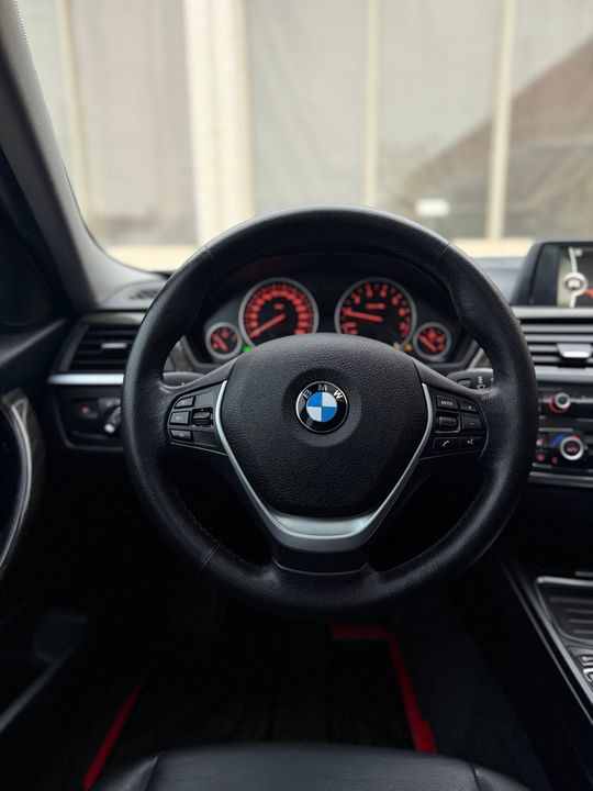 BMW 328i 2013 - Image 13