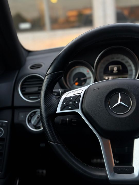 Mercedes-Benz C 300 2013 - Image 17
