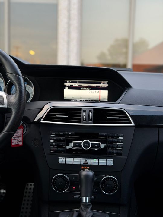 Mercedes-Benz C 300 2013 - Image 19