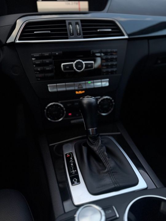 Mercedes-Benz C 300 2013 - Image 14