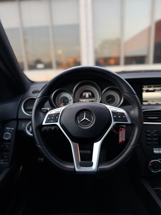 Mercedes-Benz C 300 2013 - Image 16