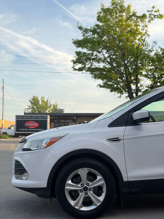 Ford Escape 2014 - Image 2